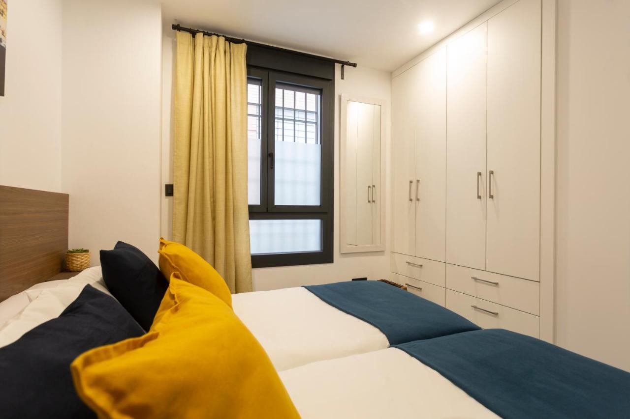 Apartamentos Bajeles Sevilla Urban Ngoại thất bức ảnh