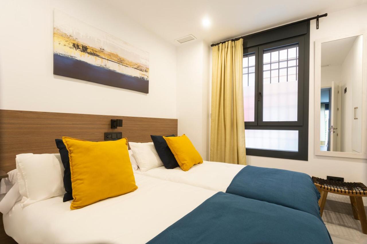 Apartamentos Bajeles Sevilla Urban Ngoại thất bức ảnh