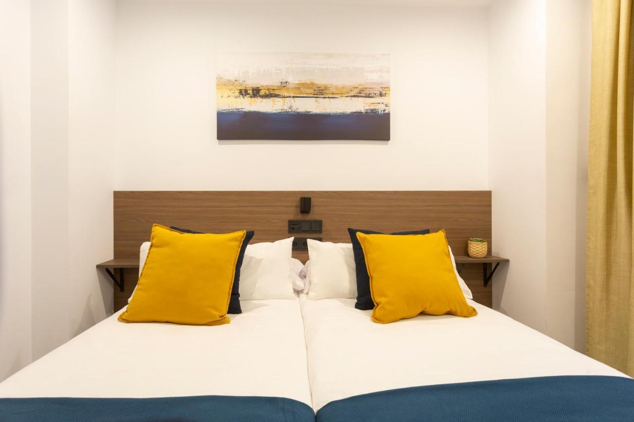 Apartamentos Bajeles Sevilla Urban Ngoại thất bức ảnh