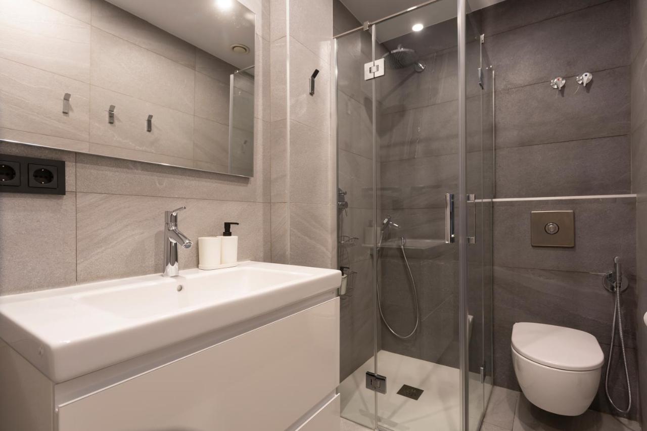 Apartamentos Bajeles Sevilla Urban Ngoại thất bức ảnh