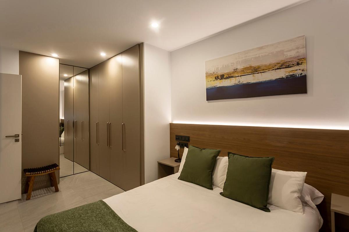 Apartamentos Bajeles Sevilla Urban Ngoại thất bức ảnh